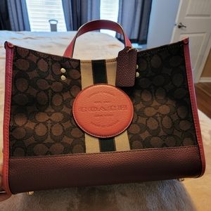 Medium Coach Dempsey tote